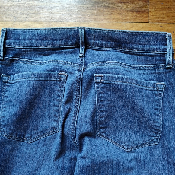 Women's and Taylor loft flair leg jeans size 6/28 - Picture 4 of 4